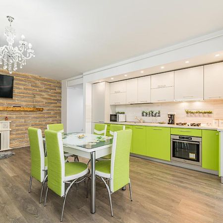 Apartament 2 Camere Narcis Braşov Extérieur photo