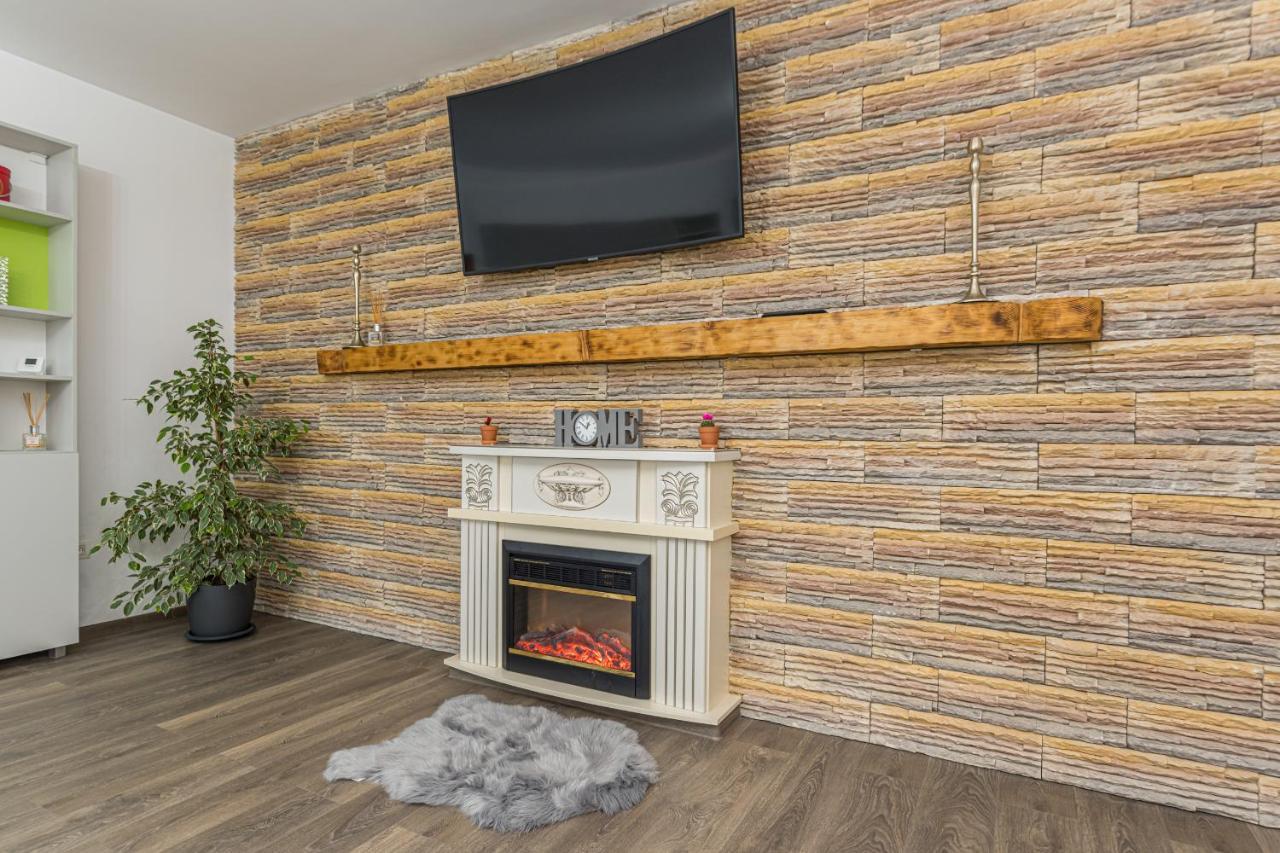 Apartament 2 Camere Narcis Braşov Extérieur photo